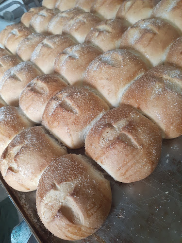 Junto a PedidosYa, Av. Gaspar de Villarroel E9-127, Quito 170129