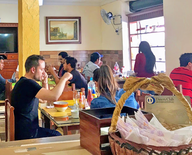 RESTAURANTE 200 MILLAS LOJA - Gastronomía y hostelería