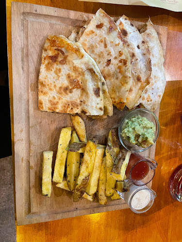 Opinii despre Mama Parrilla în Gualaquiza - Gastronomía y hostelería