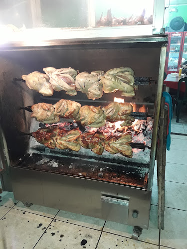Asadero de pollos "Victoria" - Quevedo