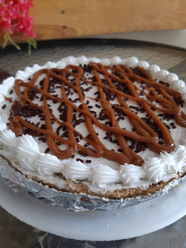 Pasteles Y Algo Más - Salinas