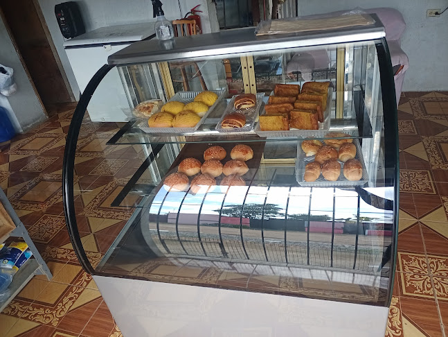 Panadería Dulces Bebidas y Snacks. - Durán