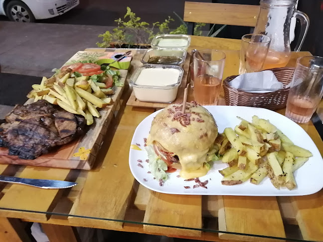 Opinii despre RESTAURANTE CARNÍVOROS//GRILL AND LOUNGE în Macas - Gastronomía y hostelería