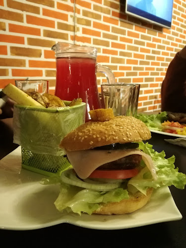 Opinii despre La Vacona Grill în Ambato - Gastronomía y hostelería