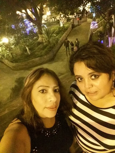 HX25+2RJ, Calle Abdon Leon frente a la cancha de volley de barrio San Nicolas, Mira