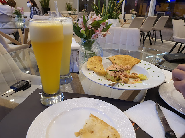 XG4C+4V4, Portoviejo