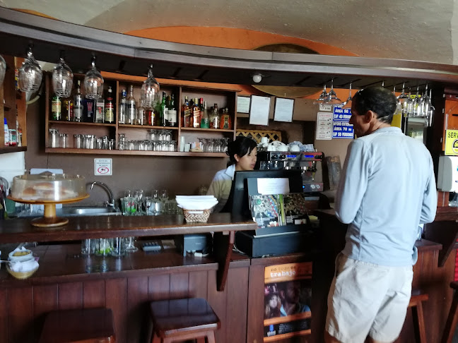 Cuenca, Francisco Calderon E4-65, Quito 170145