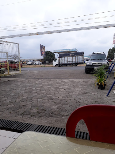 Comentarii opinii despre Fritada La Yapita Y Almuerso