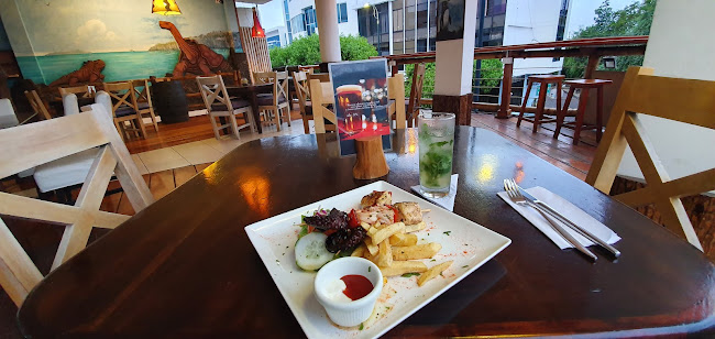 12 de Febrero &, Puerto Ayora