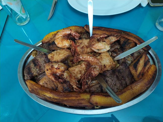 Carnes y Mariscos D'Luis