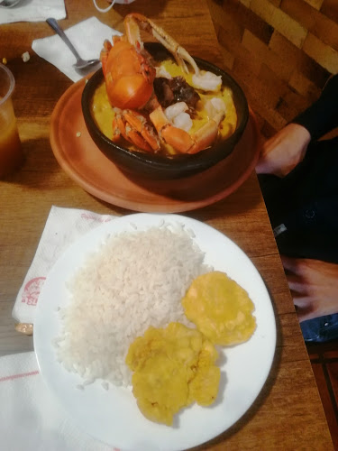 Av. Río Amazonas y Moreno Bellido (a una cuadra del Mall El Jardin, Quito 170519