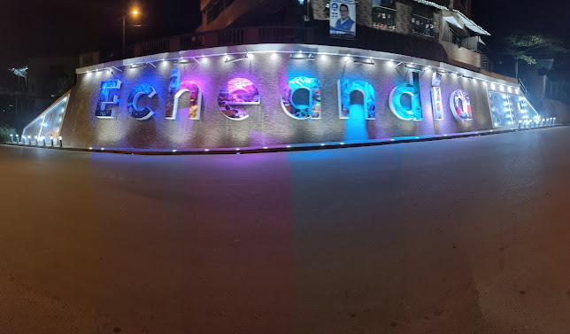 Opinii despre La Cima Discotec - "Vieja Guardia karaoke" în Echeandía - Gastronomía y hostelería