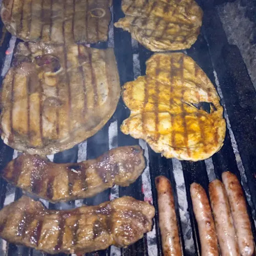 Los Leños - Parrilladas - Guaranda