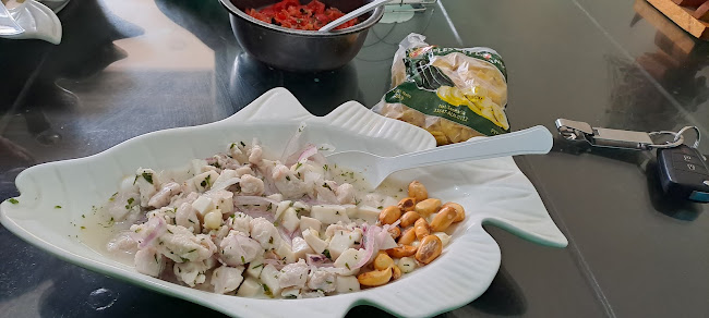 Cevicheria peruana mixta - Gastronomía y hostelería