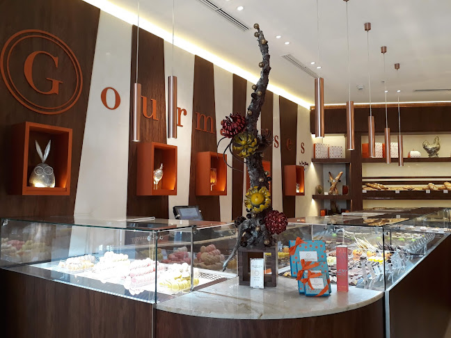 Centro Comercial Alhambra Shopping, Av. Samborondón 5, Samborondón 092301