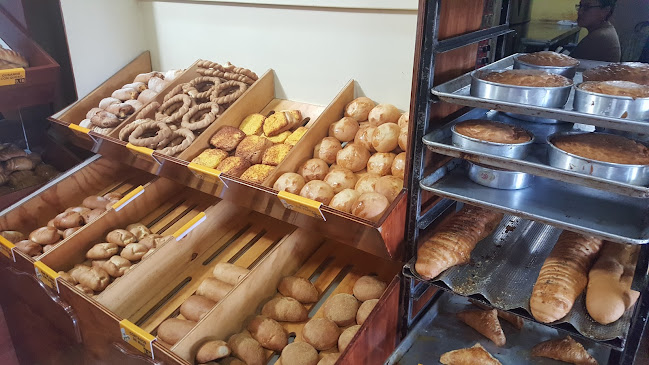 Panaderia Y Pasteleria "Master Pan"
