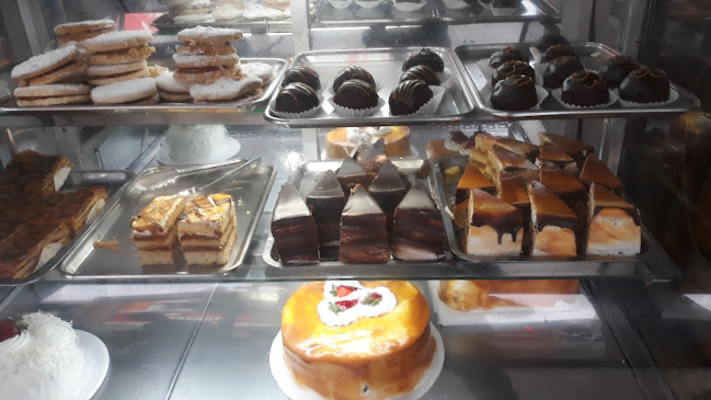 Comentarii opinii despre Pasteleria Y Cafeteria EL CUBANO