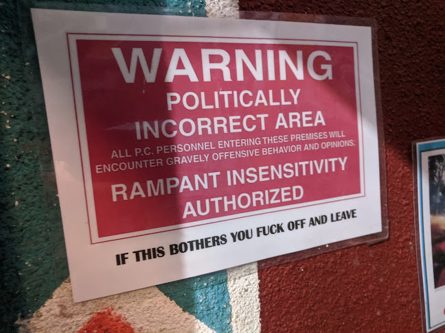 Pipas Bar - Baños de Agua Santa