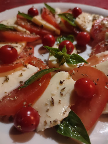 Opinii despre RESTAURANTE, PIZZAS y CAFÉ ESCONDITE Jama Tabuga în Santa Lucía - Gastronomía y hostelería