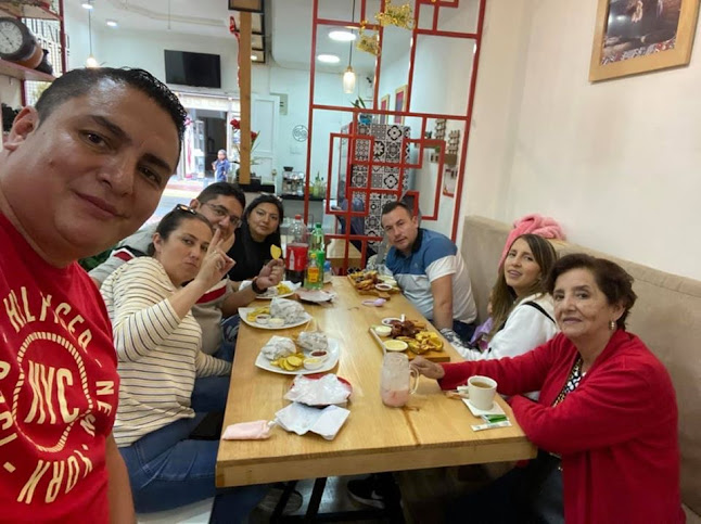 Carishina Lounge Cafetería - Azogues