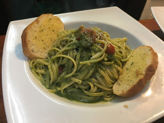 AMARELO CAFE RESTAURANTE - Baños de Agua Santa