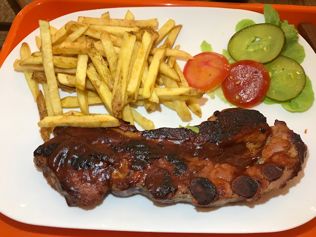 Demetrio Aguilera Malta Mzna. 837, Villa 4, Guayaquil 090508