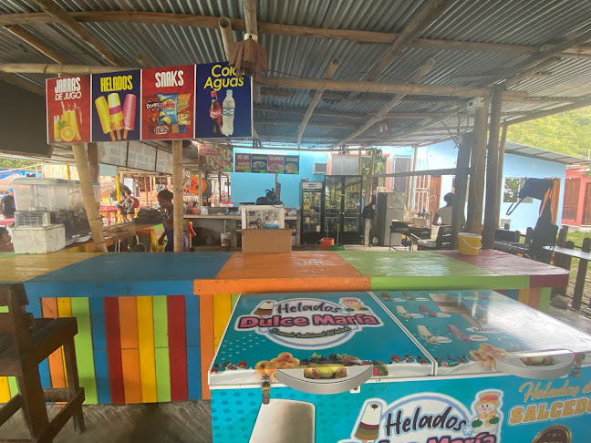 XCM2+XFF, Esmeraldas