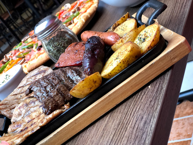 Opinii despre Mónaco de Los Álamos Pizza&Grill în Riobamba - Gastronomía y hostelería