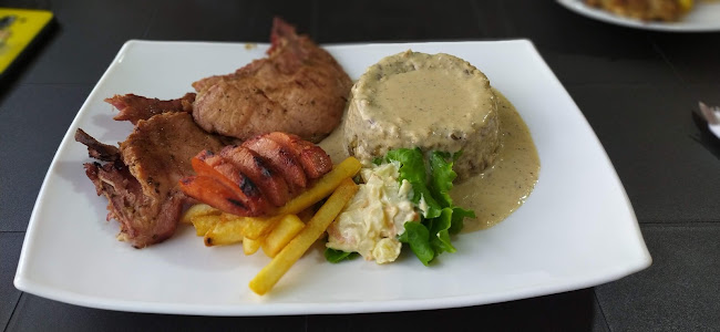 Ruchis Moros & Grill - Gastronomía y hostelería