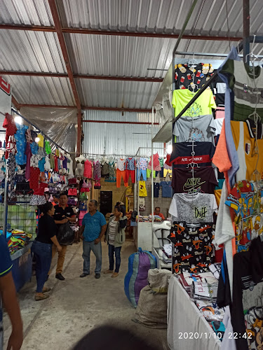 Comentarii opinii despre Mercado La FERIA de ropa