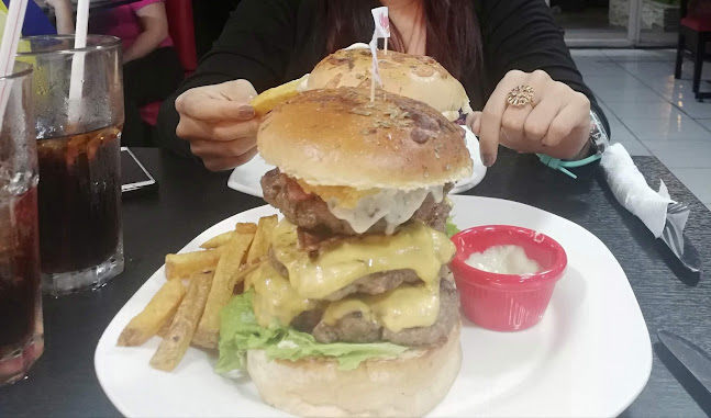 Victor Emilio Estrada 600, Guayaquil 090507