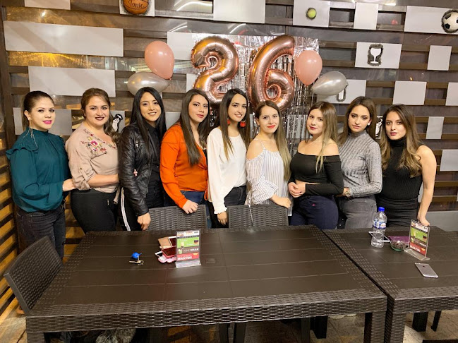 Avenue 16 de Abril, Azogues 010107