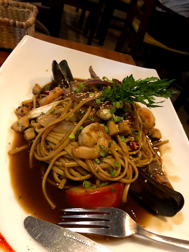 Opinii despre Tambo Sabores Peruanos în Montañita - Gastronomía y hostelería