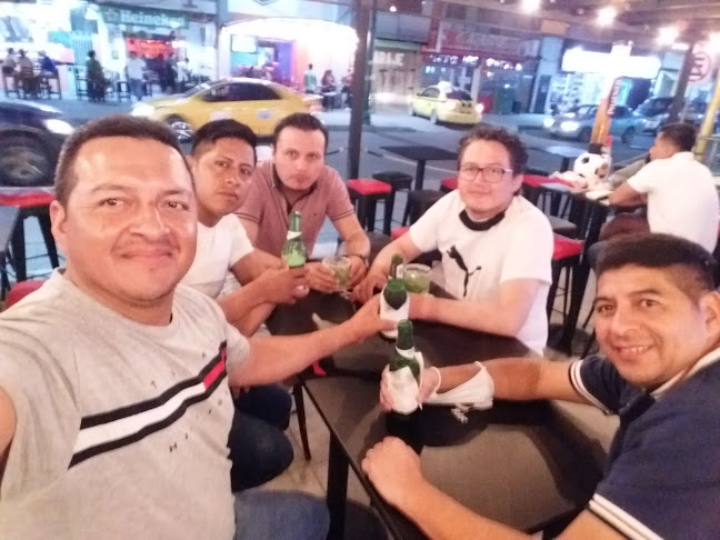 Opinii despre bar navy's manta în Manta - Gastronomía y hostelería