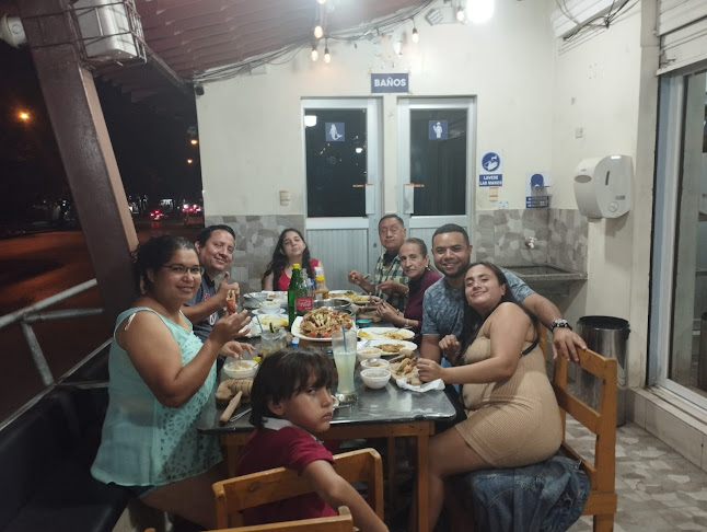 Opinii despre Parada 593 Cangrejal y Marisquería în Guayaquil - Gastronomía y hostelería