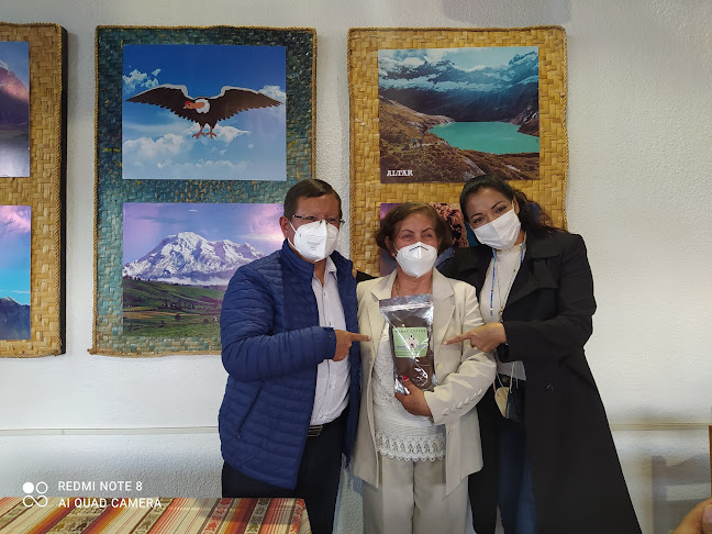 Comentarii opinii despre Munay Coffee® "Restaurante y Cafetería"