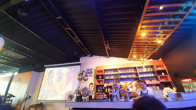 Av Río Zamora OE 11-269, Quito 170804