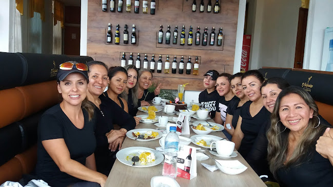 av quito km 1 frente al parque de la juventud, Santo Domingo 230109