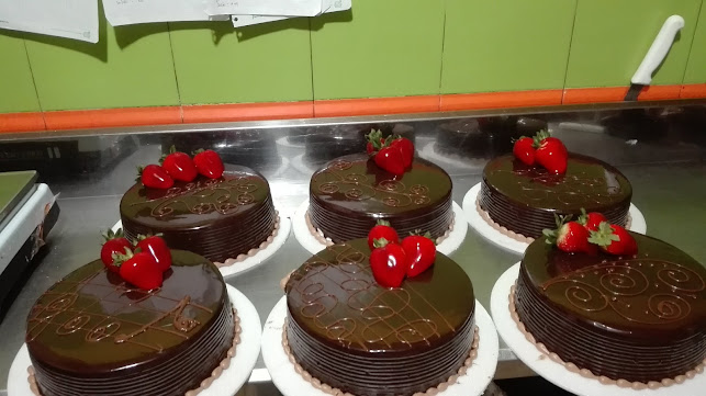 Pasteleria Y Panaderia Tortas Pan De Colombia