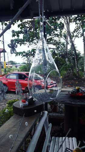 C. Teniente Hugo Ortíz, Tena