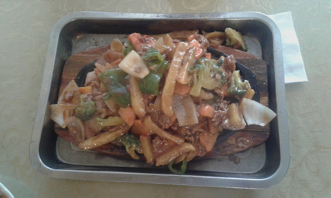 EC Latacunga Atahualpa y Ayacucho frente Aki del Sur