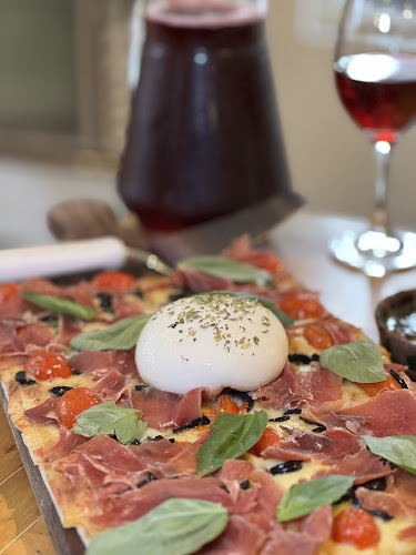 Opinii despre La Cigarra Pizza Artesanal în Ambato - Gastronomía y hostelería