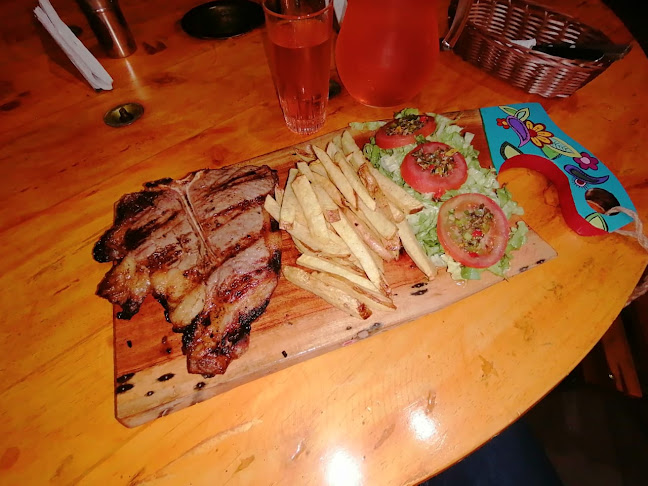 RESTAURANTE CARNÍVOROS//GRILL AND LOUNGE - Gastronomía y hostelería