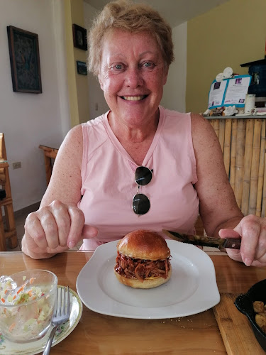 Los Jones ~ Comida Casera - Gastronomía y hostelería