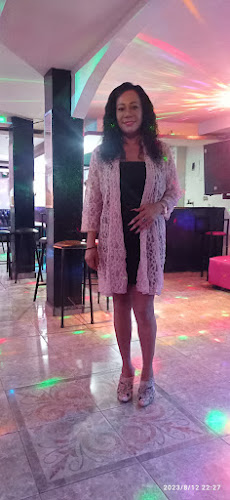 Gabriel Roldós Garcés, Exterior:31, Guayaquil 090502