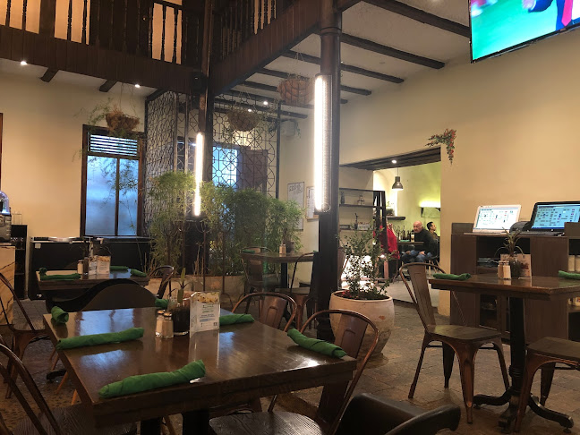 Simón 7-84 - Gastronomía y hostelería