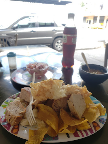 Esmeraldas 1704, Guayaquil 090311