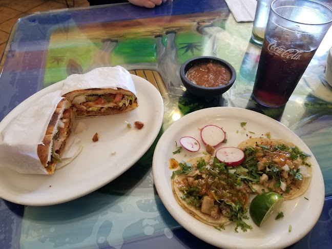 Opinii despre La Fondita în Santa Rosa - Gastronomía y hostelería