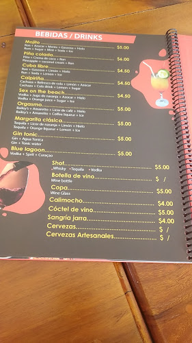 PAPAKUNA CAFÉ RESTAURANT