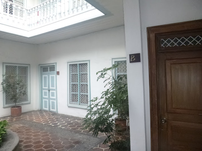 General Torres 8-40, Cuenca 010101